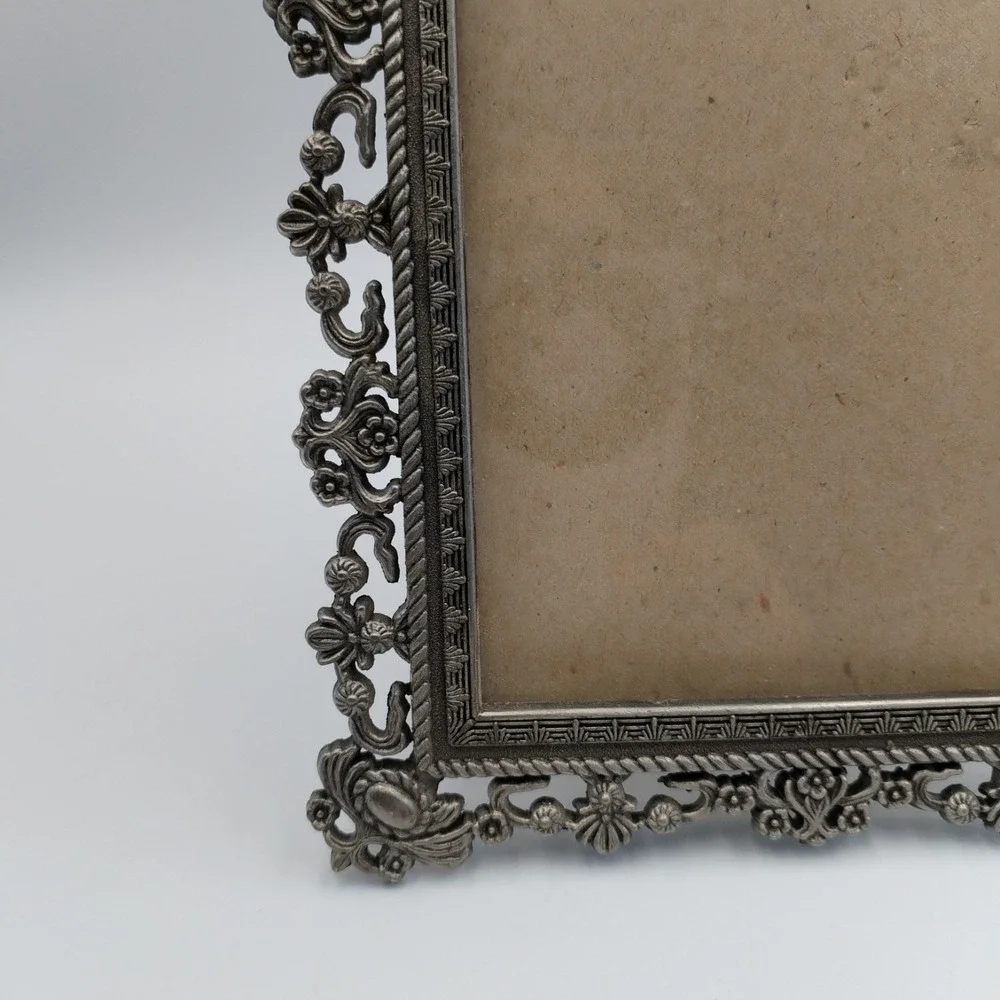 Vintage Ornate Silver Metal Picture Frame‎ Filigree Openwork Tabletop 4x6